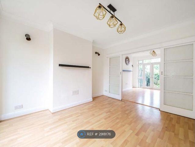 House for rent in West Wickham, Greater London