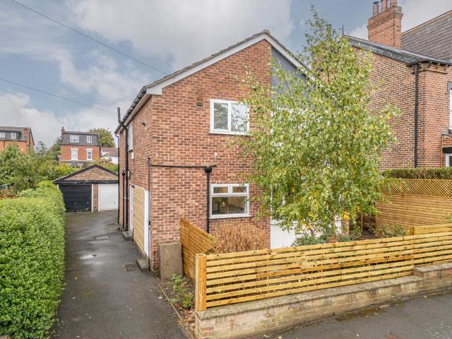 Apartment for rent in Gledhow Park, Leeds