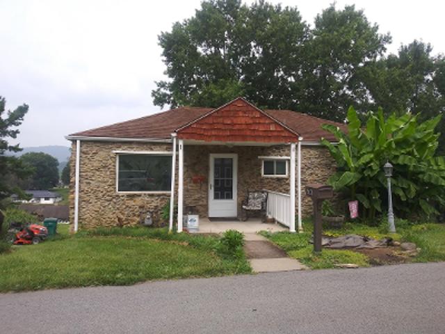 House for sale in Bridgeport, West Virginia