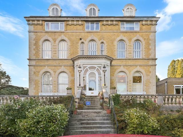 Apartment for rent in The Cedars Estate, Three Rivers