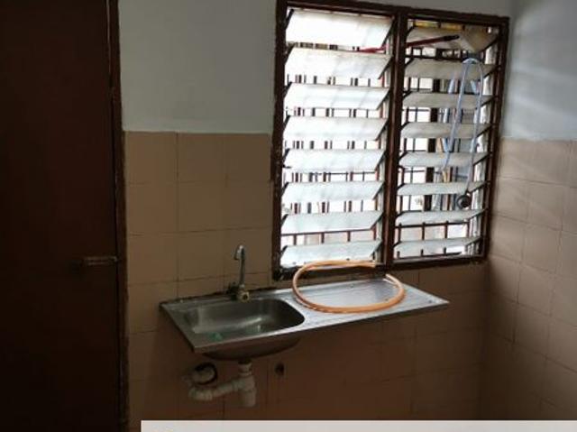 Flat for rent in Kajang, Langat