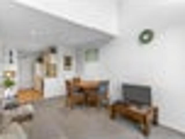 Apartment for rent in Oratia, Oroua County