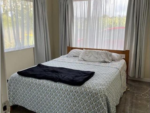 House for rent in Oratia