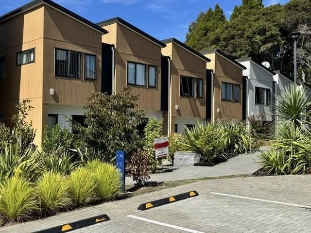 House for rent in Rosier Park, Waitākere Ranges