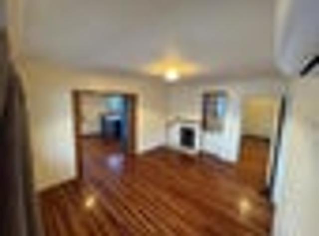 House for rent in Oratia