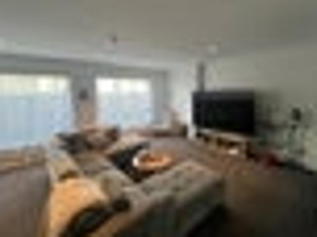 House for rent in Oratia, Oroua County