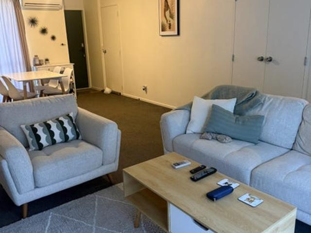 Apartment for rent in Oratia