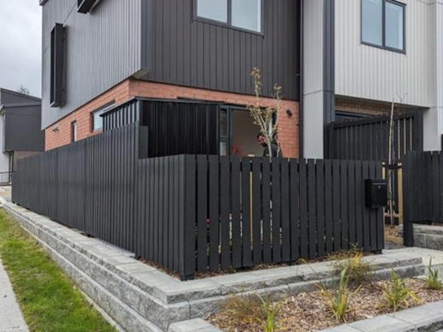 House for rent in Oratia