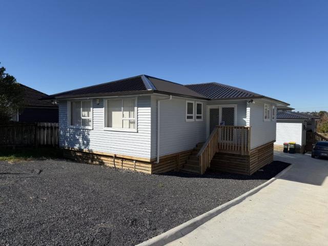 House for rent in Oratia