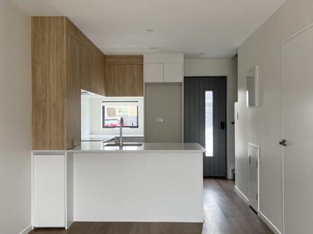 House for rent in Oratia, Oroua County