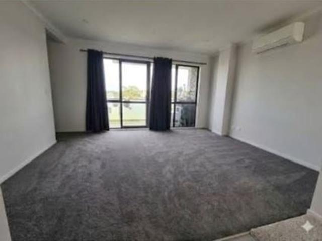 House for rent in Oratia, Oroua County