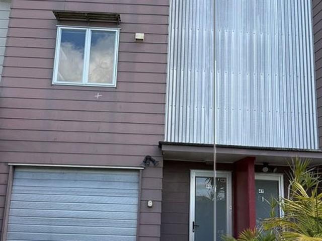 House for rent in Oratia, Oroua County