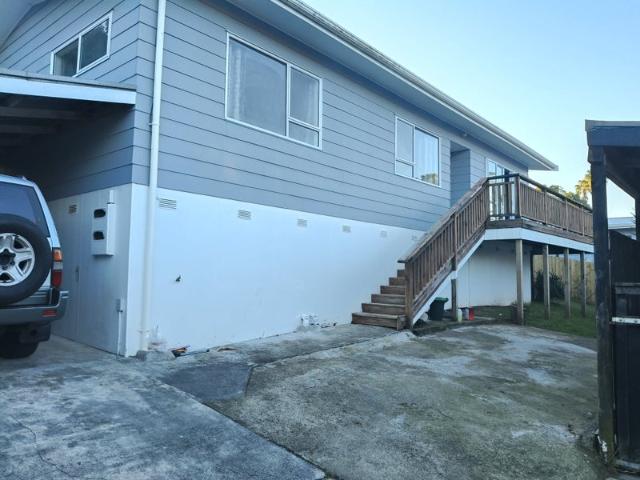 House for rent in Oratia