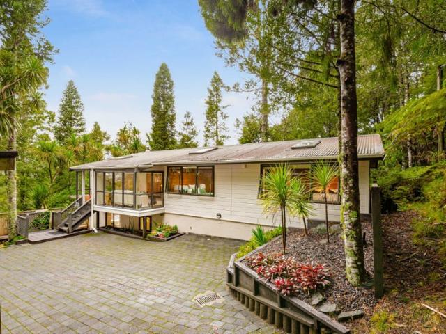 House for rent in Oratia