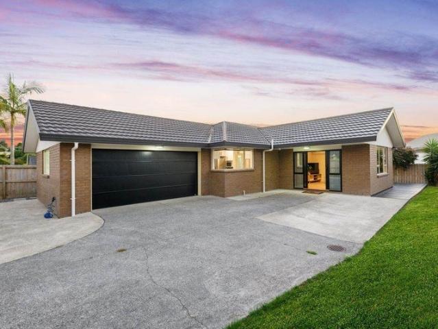 House for rent in Oratia