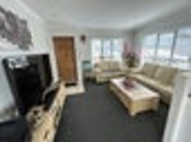 House for rent in Oratia