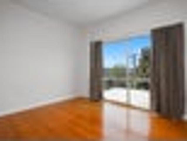 House for rent in Oratia