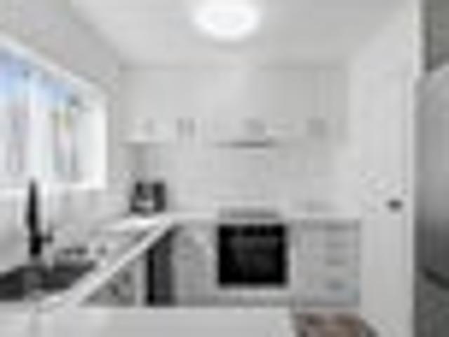 House for rent in Oratia