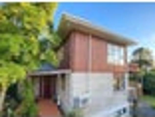 House for rent in Kelston
