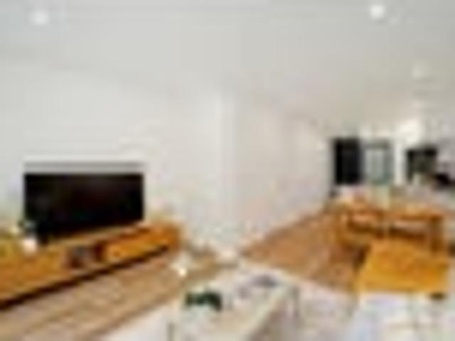Townhouse for rent in Oratia, Oroua County