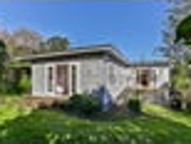 House for rent in Oratia