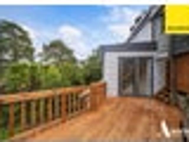 House for rent in Oratia