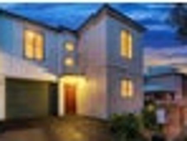 Townhouse for rent in Oratia, Oroua County