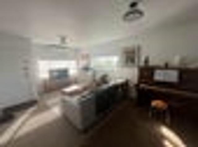 Townhouse for rent in Oratia