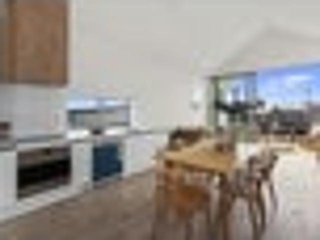 House for rent in Oratia