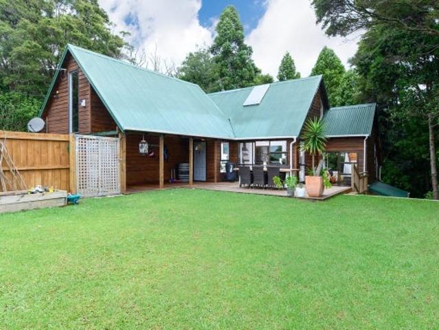 House for rent in Oratia