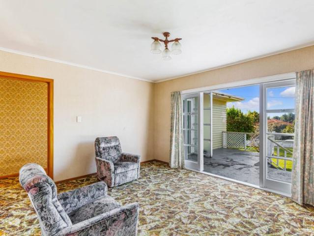 House for rent in Oratia, Oroua County