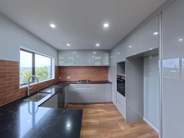 House for rent in Oratia