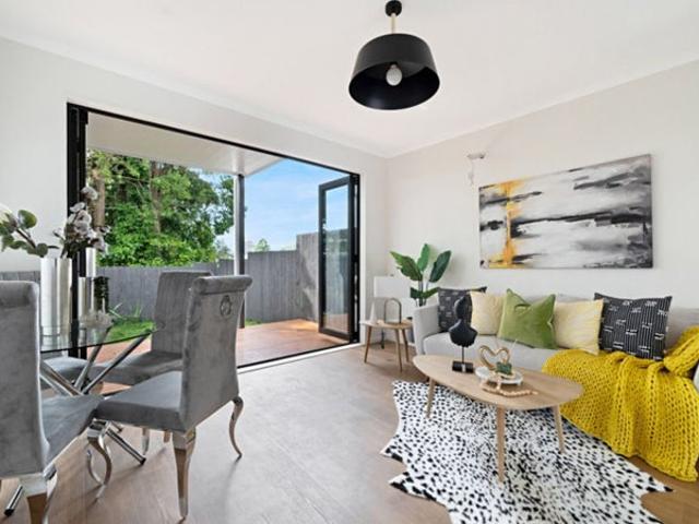 House for rent in Oratia