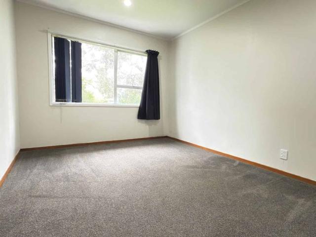 House for rent in Oratia