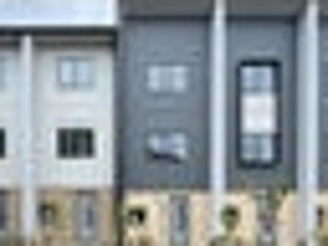 Townhouse for rent in Oratia