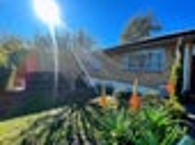 House for rent in Oratia
