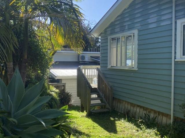 House for rent in Oratia, Oroua County