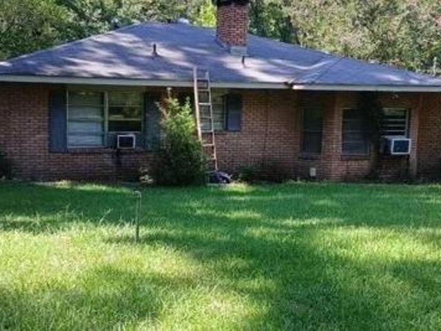House for sale in Pineville