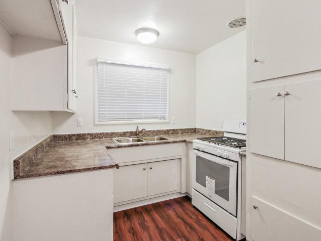 Apartment for rent in Downey, California