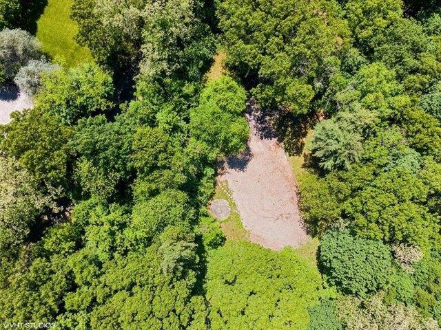 Land for sale in Glen Head