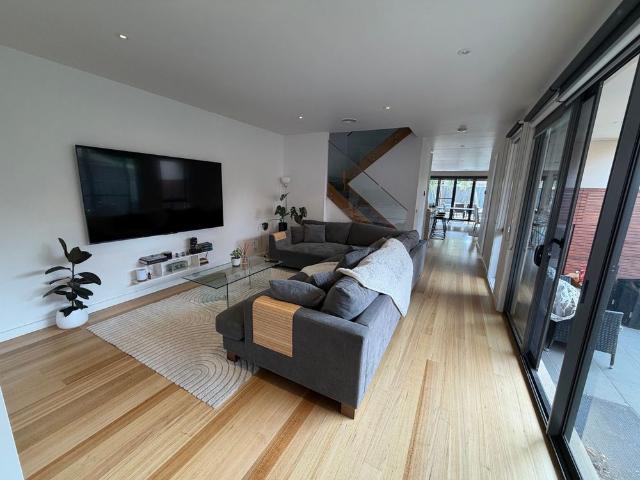 Room for rent in Camerons Creek, Victoria
