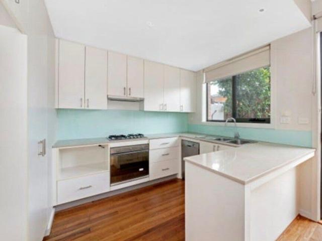 Room for rent in Camerons Creek, Victoria