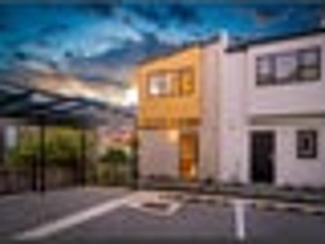 Townhouse for rent in Glen Innes, Maungakiekie-Tāmaki