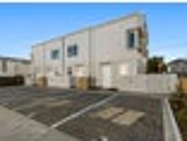 Townhouse for rent in Glen Innes, Oroua County