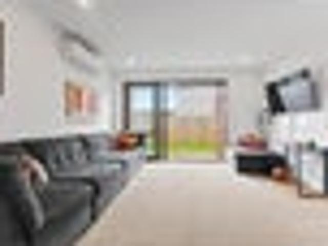 Townhouse for rent in Glen Innes, Maungakiekie-Tāmaki