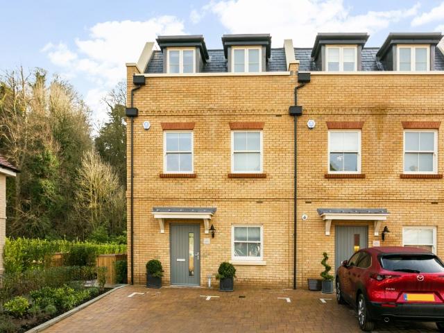 House for rent in Swallow, Buckinghamshire