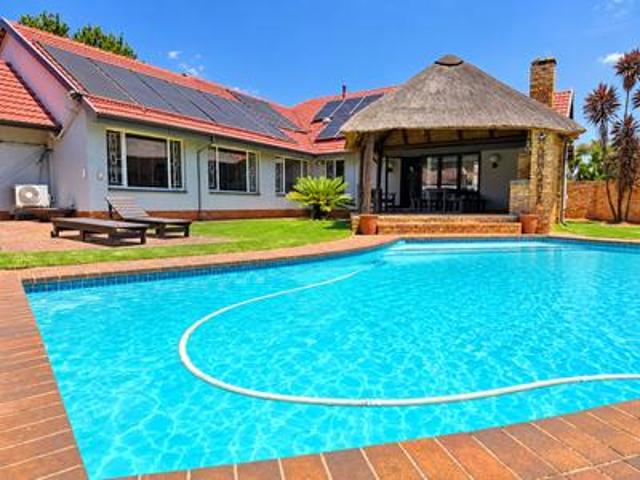 House for sale in Glenmarais, Kempton Park