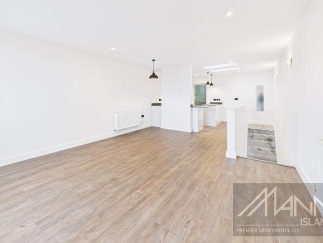 Apartment for rent in Burnedge, Greater Manchester