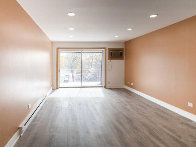 Condo for sale in Lansing, Illinois