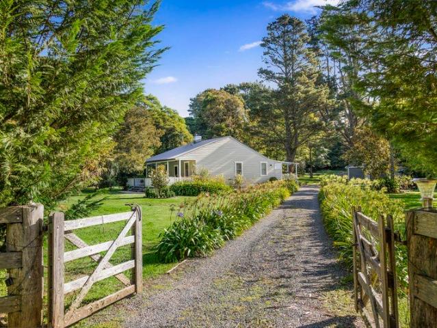 Cottage for sale in Bundanoon, New South Wales